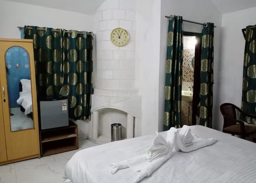 Madhya Pradesh Kanha Deluxe AC Room