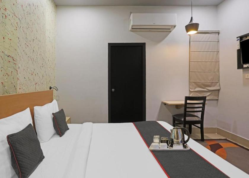 Delhi Delhi Room