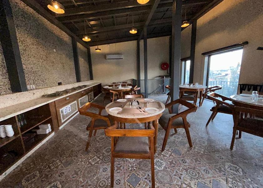 Uttarakhand Dehradun Food & Dining
