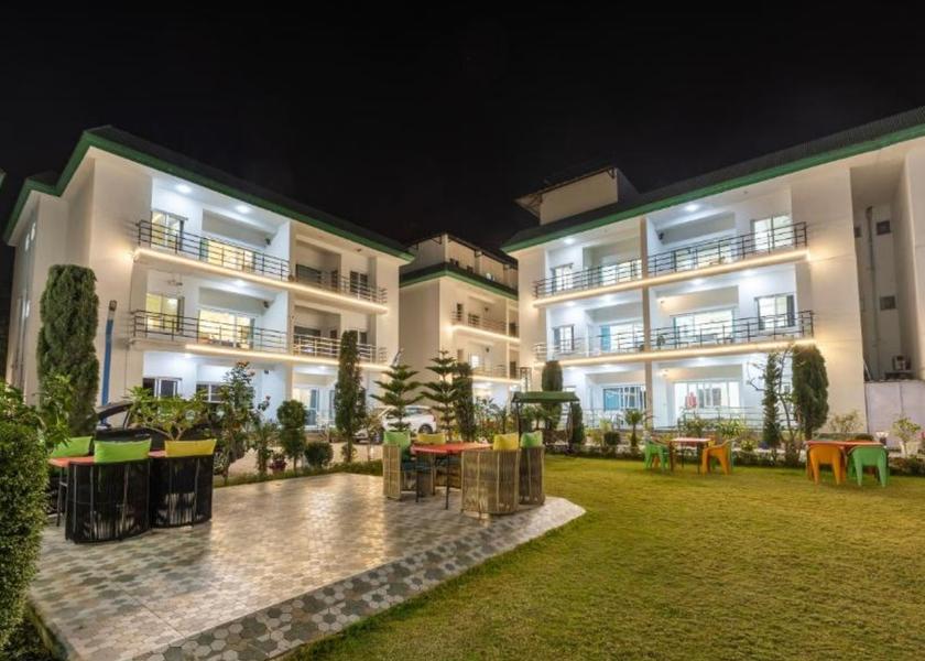 Uttarakhand Bhimtal Hotel Exterior