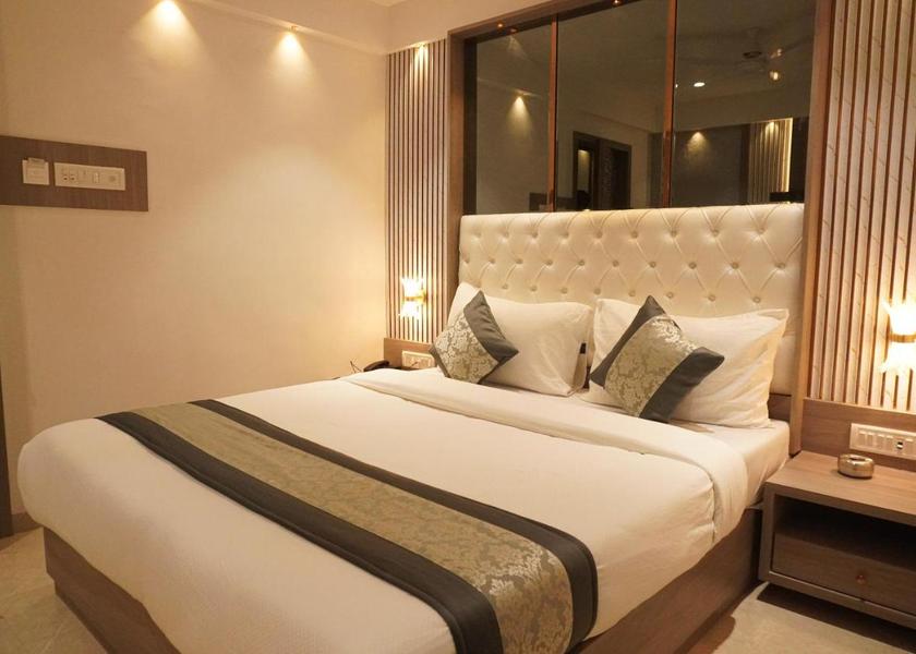 Maharashtra Navi Mumbai Deluxe Room