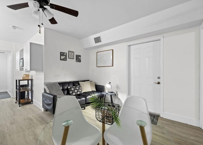 Florida Miami In-Room Dining