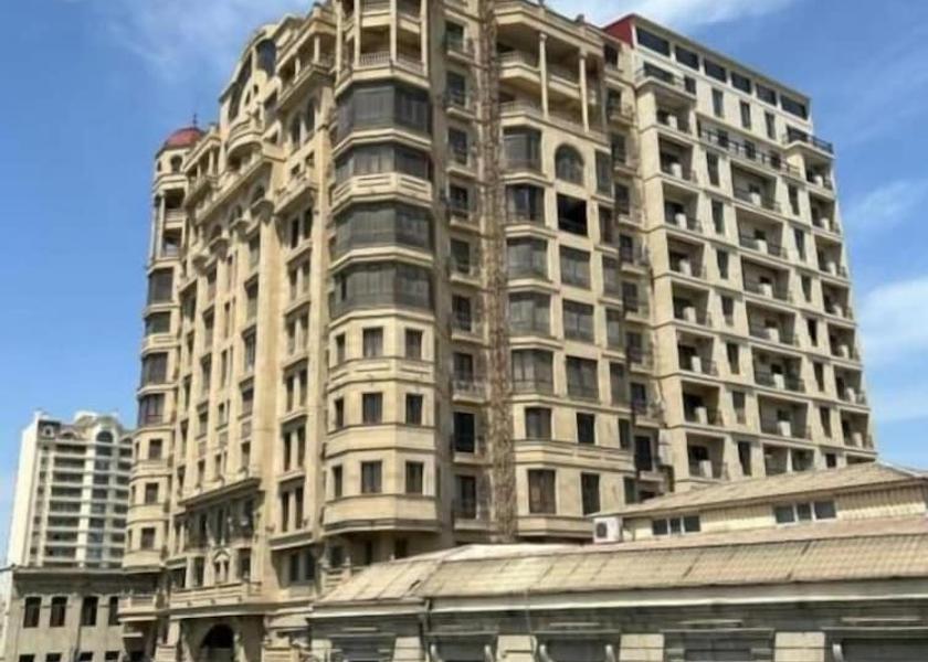  Baku Exterior Detail