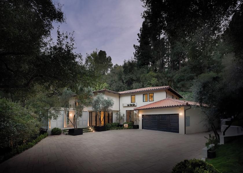 California Los Angeles Exterior Detail