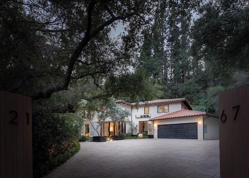 California Los Angeles Exterior Detail