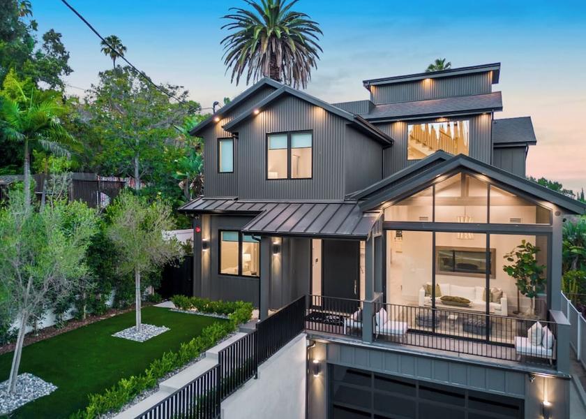 California Los Angeles Exterior Detail