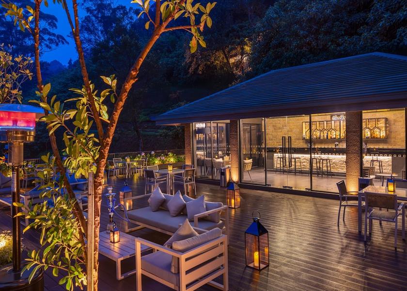 Central Province Nuwara Eliya Swim-up bar