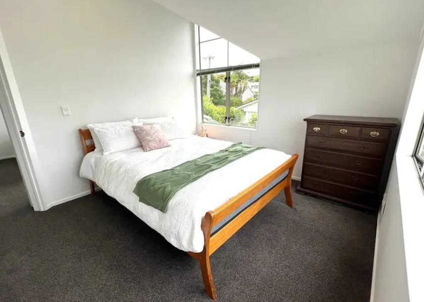 Auckland Region Auckland Room