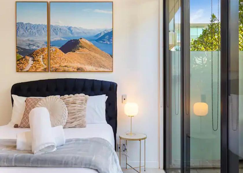 Auckland Region Auckland Room