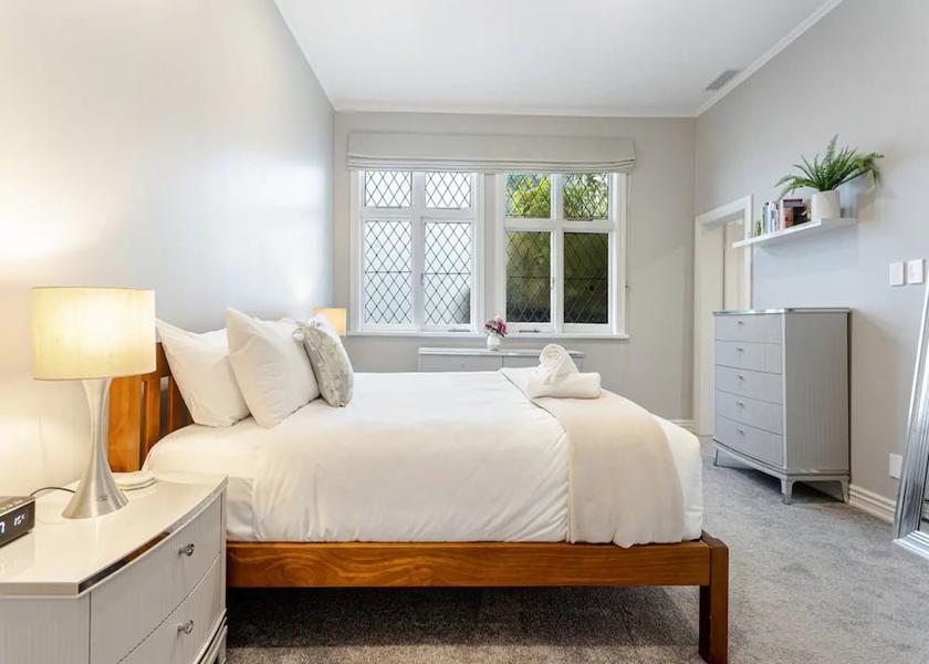 Auckland Region Auckland Room