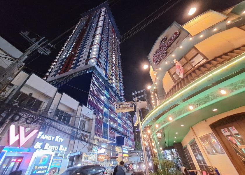  Manila Exterior Detail