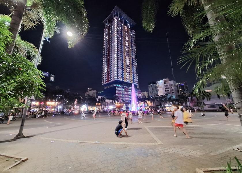  Manila Exterior Detail