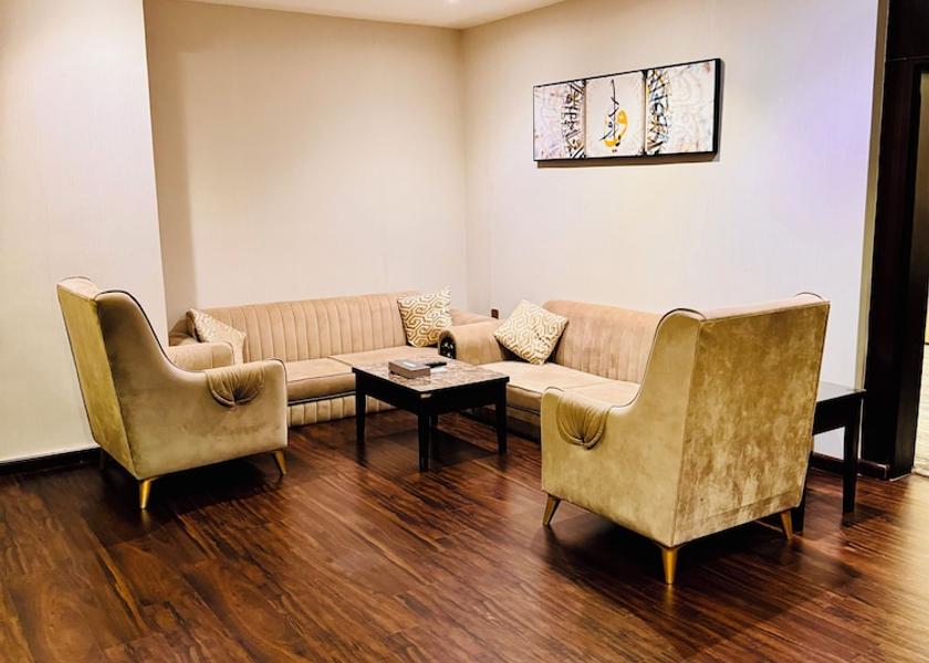  Jeddah Living Area