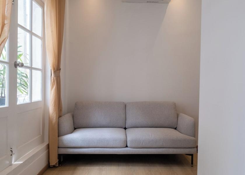  Singapore Living Area