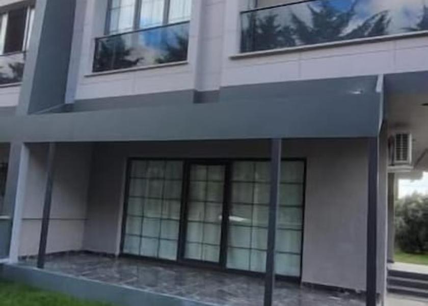  Istanbul Exterior Detail