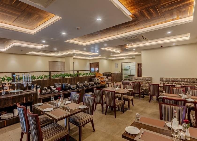 Maharashtra Kolhapur Food & Dining