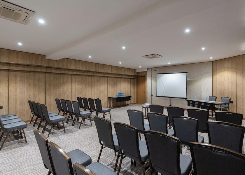  Tashkent Meeting Room