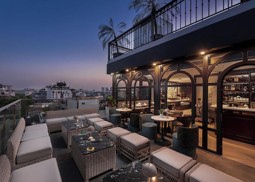  Hanoi Bar (on property)