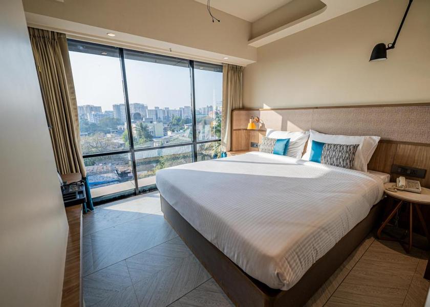 Maharashtra Mumbai Urban corner room