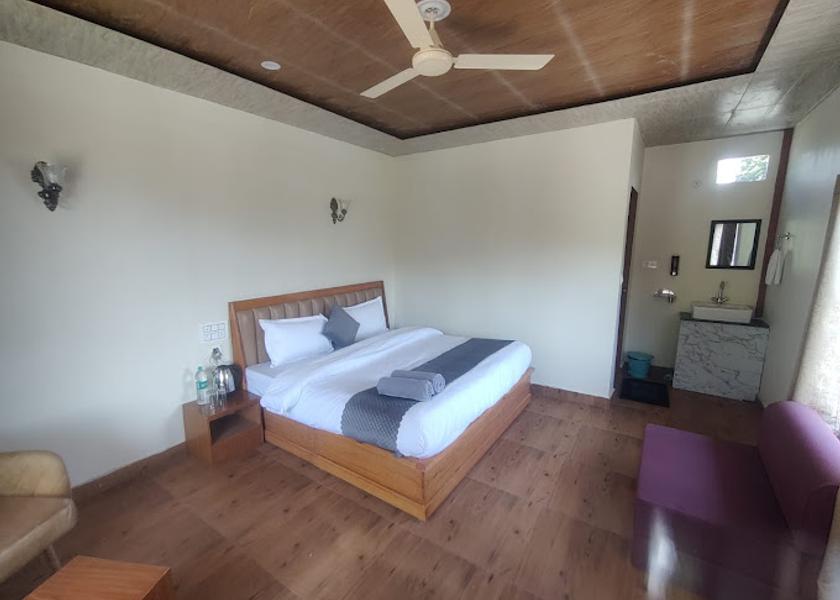 Uttarakhand Guptkashi Deluxe Room With Mountain View