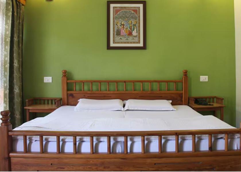 Himachal Pradesh Mandi Super Deluxe Room