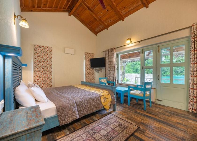 Uttarakhand Bhimtal Deluxe Room