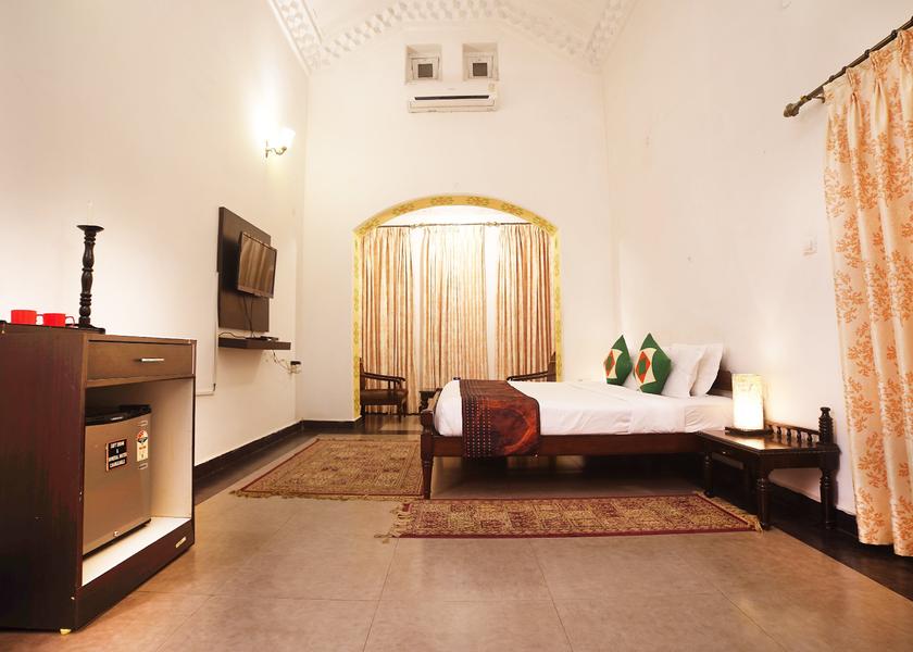 Madhya Pradesh Pachmarhi AC Deluxe