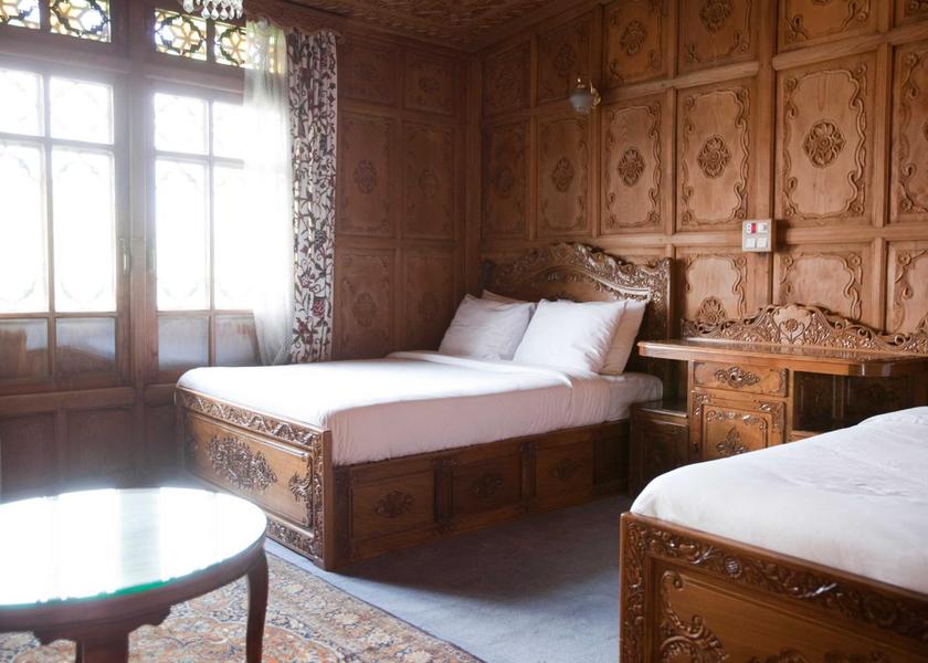 Jammu and Kashmir Srinagar Premium Room