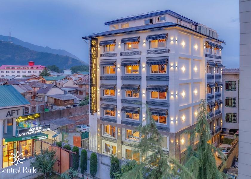 Jammu and Kashmir Srinagar Hotel Exterior