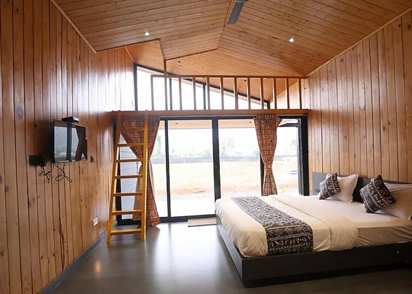 Gujarat Saputara Luxury Wooden Cottage