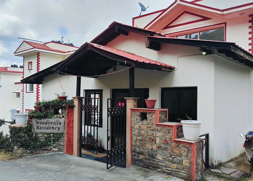 Uttarakhand Ranikhet Hotel Exterior