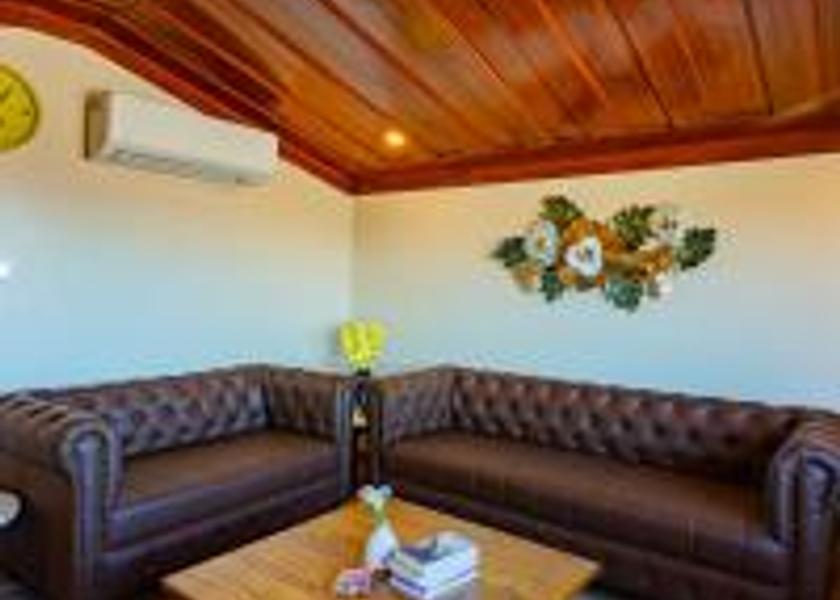 Himachal Pradesh Shimla Premium Attic Room with Mountain View