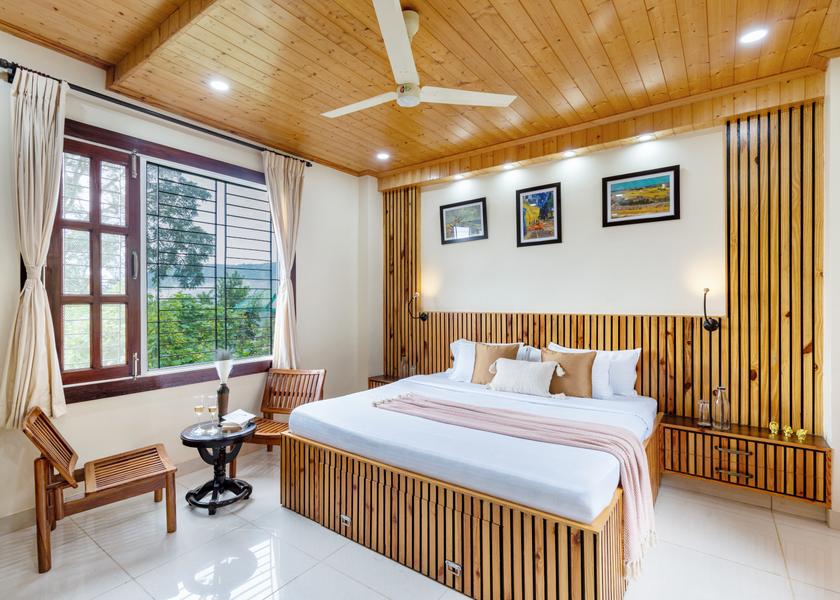 Uttarakhand Bhimtal Hotel Exterior
