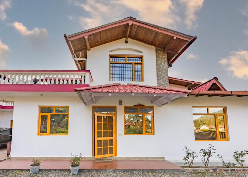 Uttarakhand Bhimtal Hotel Exterior