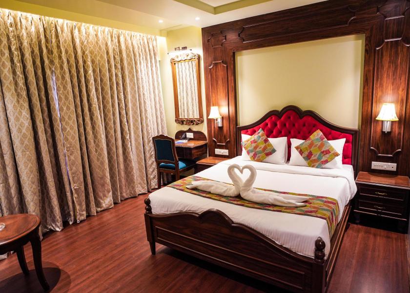 Maharashtra Thane Deluxe AC Room