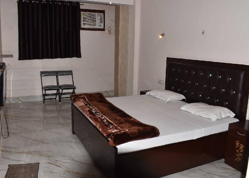 Uttar Pradesh Pilibhit Deluxe Room