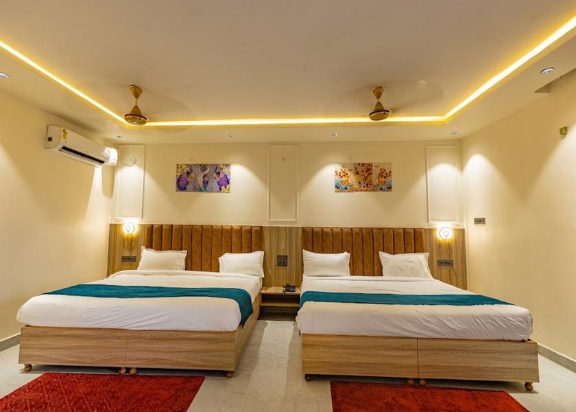 Uttar Pradesh Vrindavan 1025