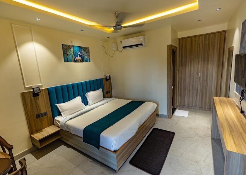 Uttar Pradesh Vrindavan 1025