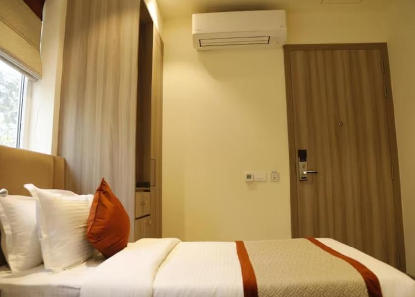 West Bengal Kolkata Deluxe Room