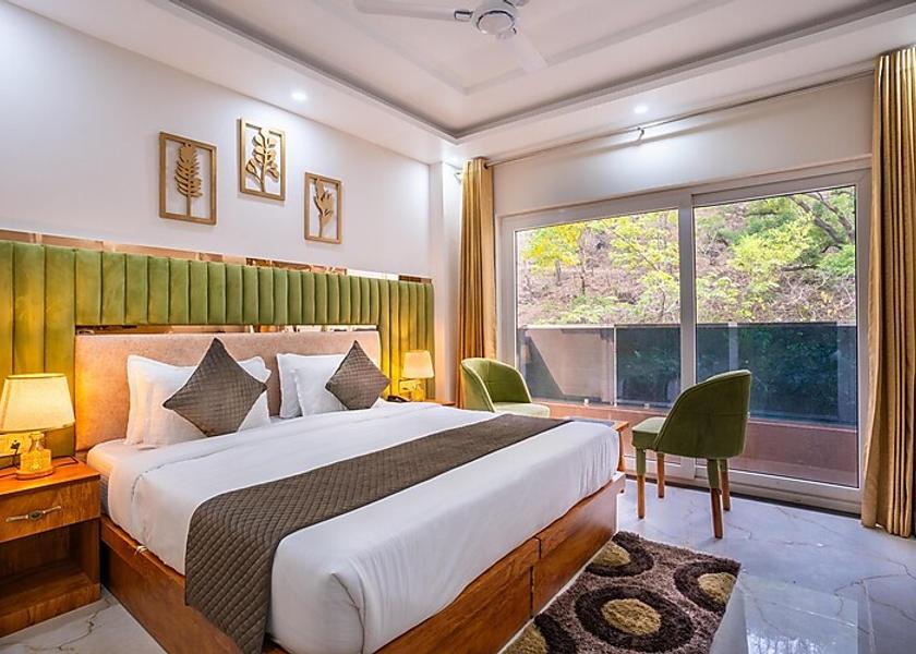 Uttarakhand Rishikesh Superior Room