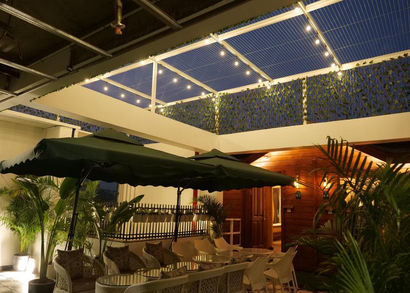 Uttar Pradesh Varanasi Food & Dining