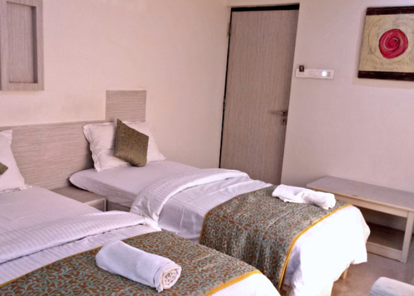 Maharashtra Nagpur Gayatri Inn Executive