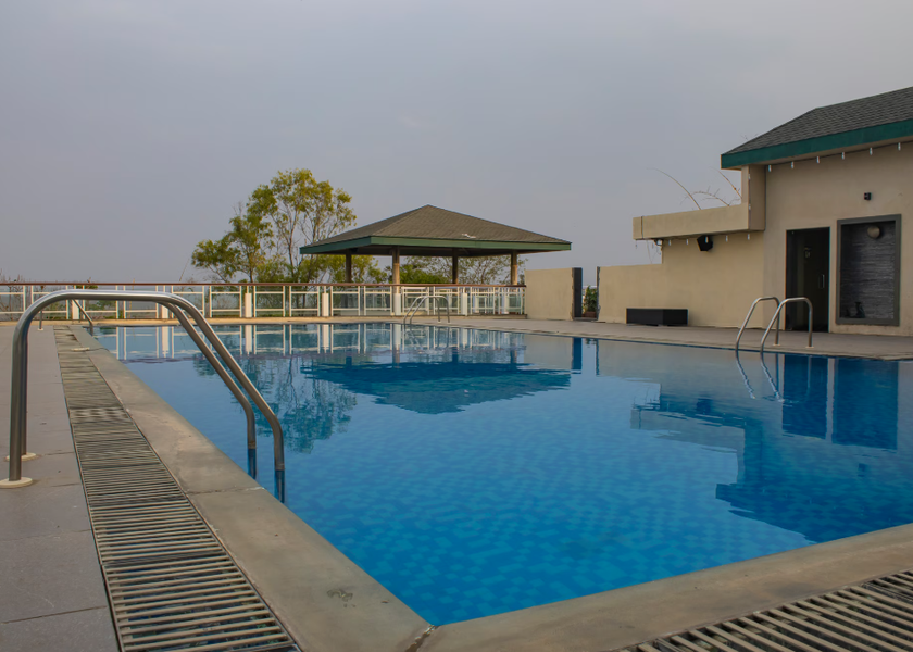 Maharashtra Pune Pool
