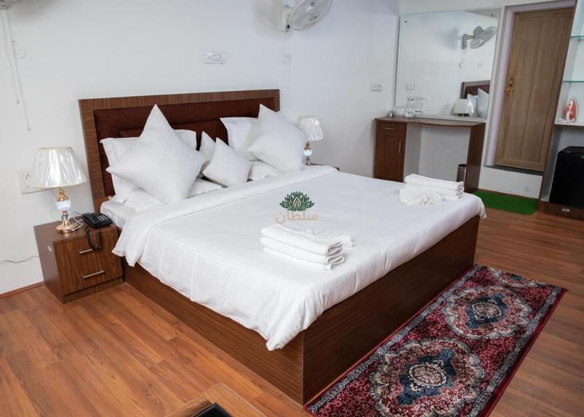 Jammu and Kashmir Srinagar Standard Room