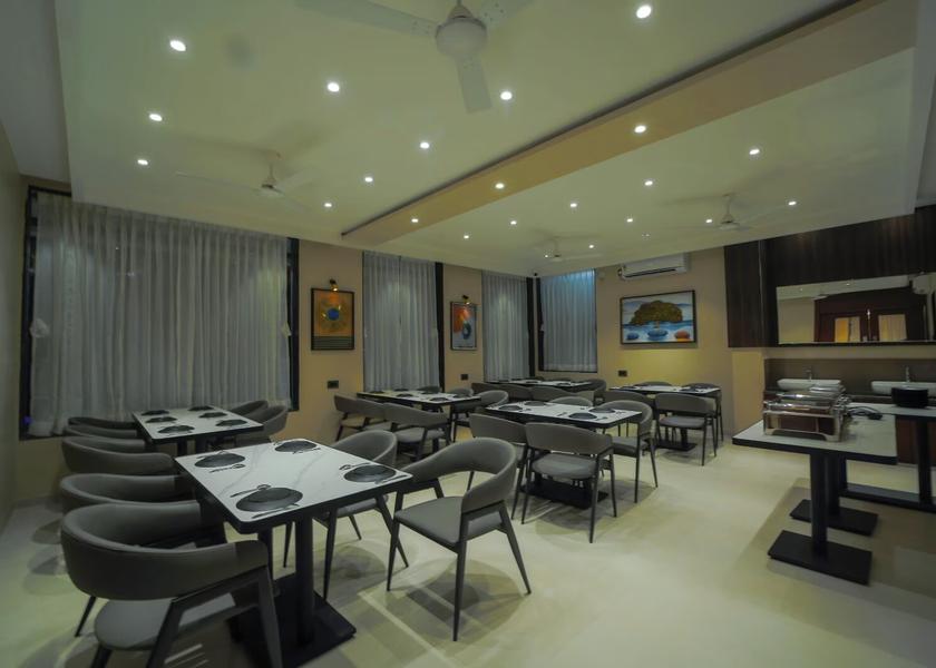 Maharashtra Akkalkot Food & Dining