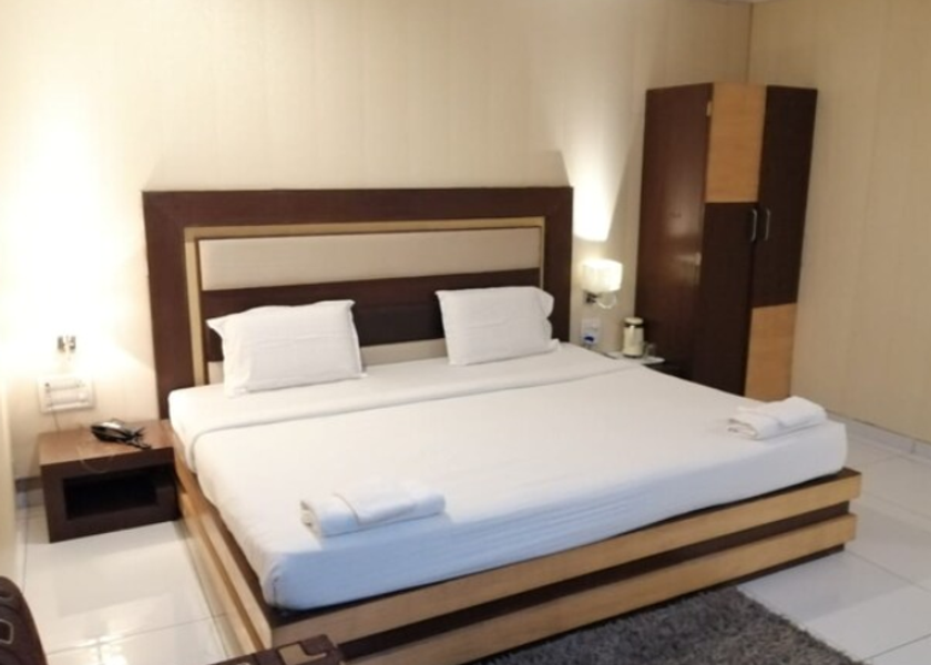 Maharashtra Nagpur RAHUL DELUXE SUITE