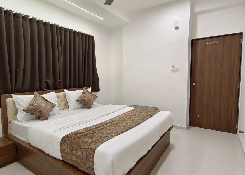 Gujarat Junagadh Standard Room