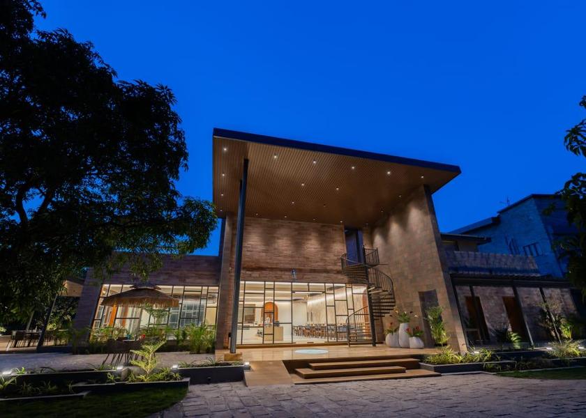 Gujarat Sasan Gir Hotel Exterior