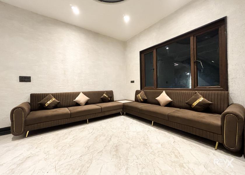 Uttar Pradesh Vrindavan Sitting Area