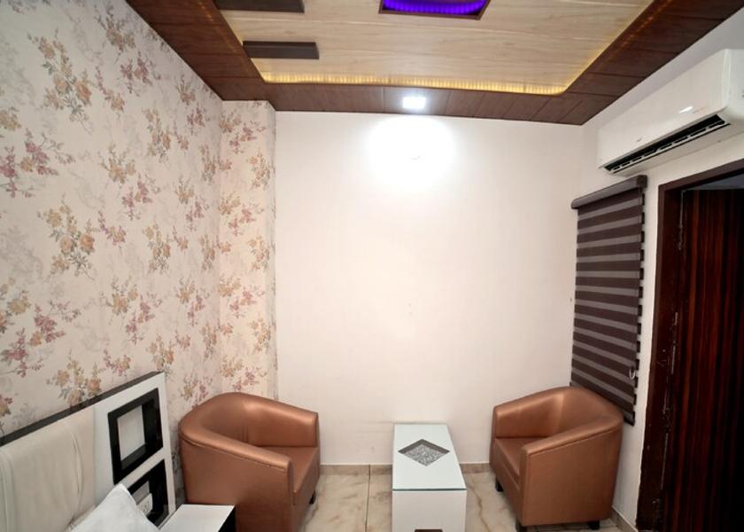 Haryana Bhiwani Super Deluxe Room